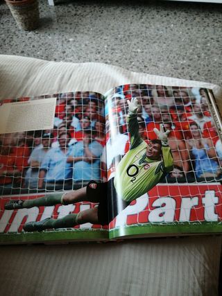 LIBRO 1000 FUTBOLISTAS