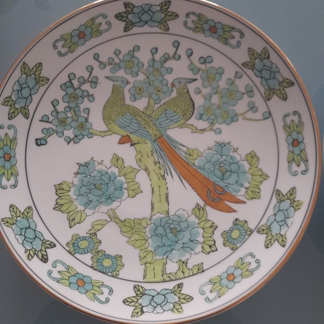 Platos de cerámica pintados a mano