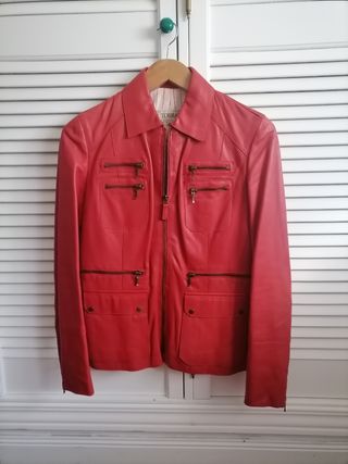 Chaqueta piel alta calidad. 