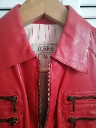 Chaqueta piel alta calidad. 