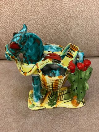 Asinello in ceramica siciliana