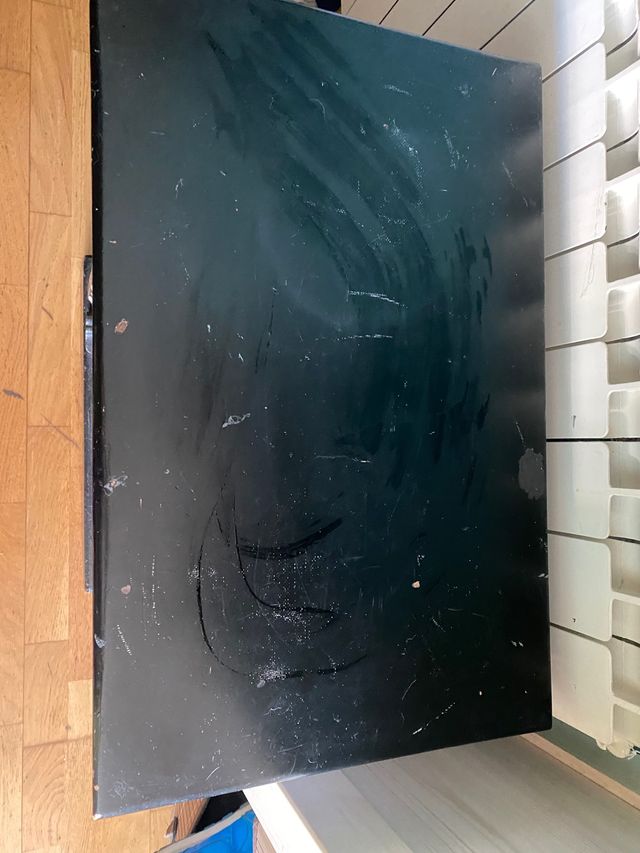 Mesita. De noche. Antiguas más de 100. Años