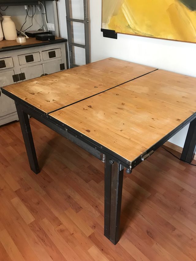 Mesa extensible de madera