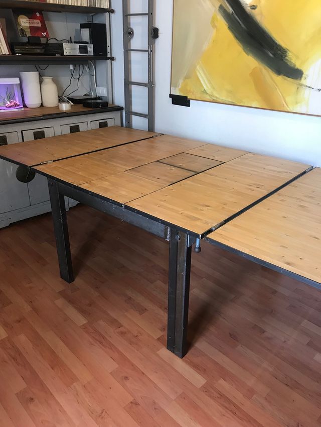 Mesa extensible de madera
