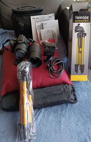 cámara NIKON D60 Réflex + Trípode y extras