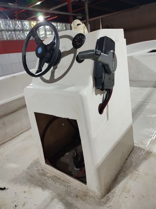 Embarcación casco polinauticas con motor 4t,2t, 