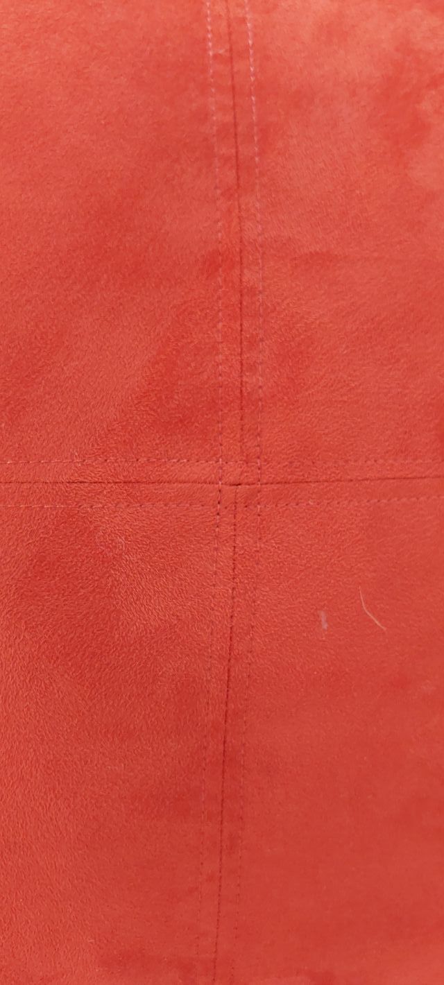 Cuscino Maisons du Monde 60x60 in pelle scamosciata con imbottitura