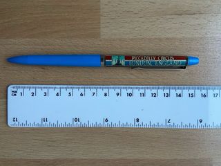 Postal y bola Londres