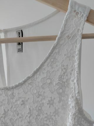 Blusa de encaje Stradivarius