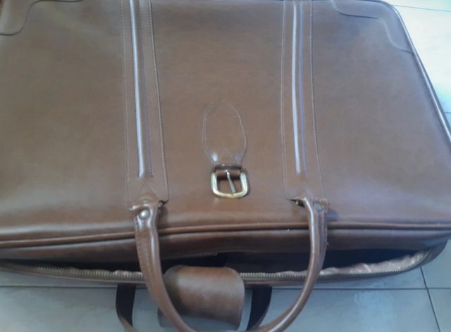 valigia in cuoio vintage