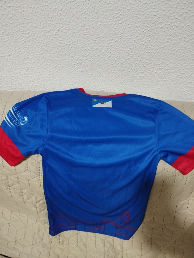 equipación de niño talla 4 del Roquetas de Mar