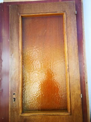 Puerta de madera rústica de pino