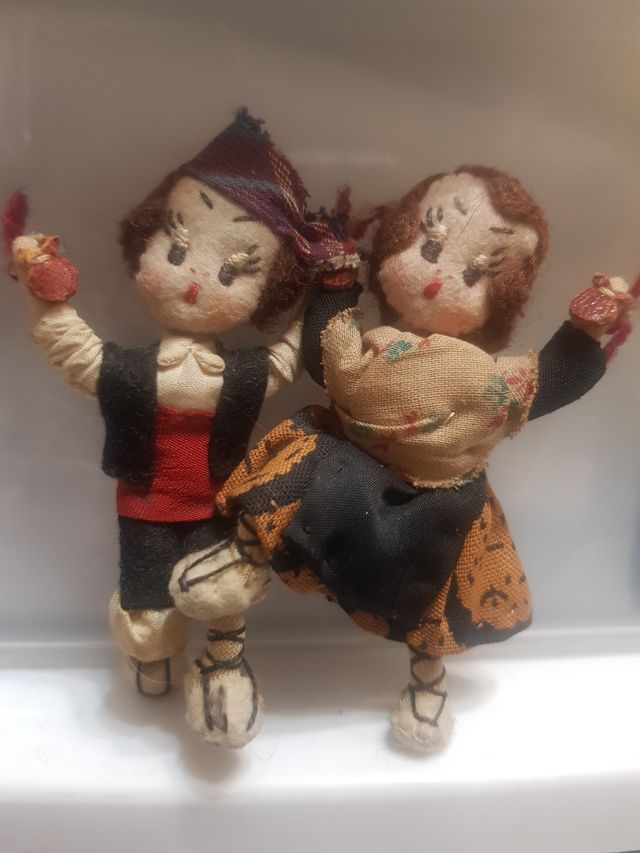 pareja de muñequitos bailarines antiguos