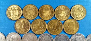 Lote 26 monedas diferentes 1 Pta Juan Carlos I