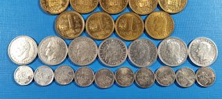 Lote 26 monedas diferentes 1 Pta Juan Carlos I