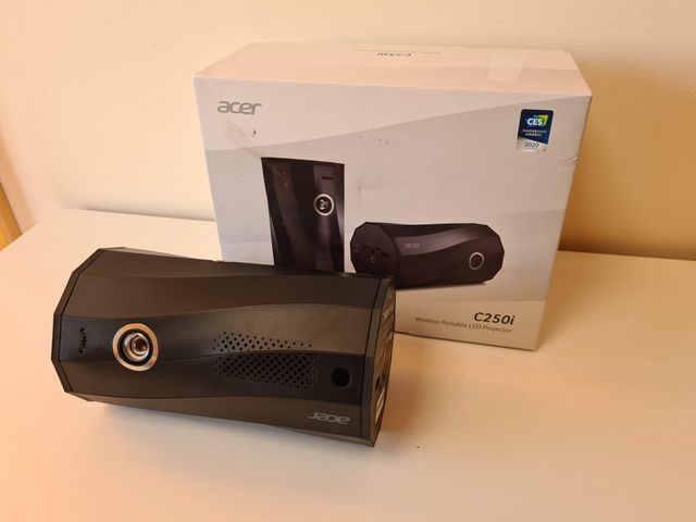 Proyector portátil Acer C250i
