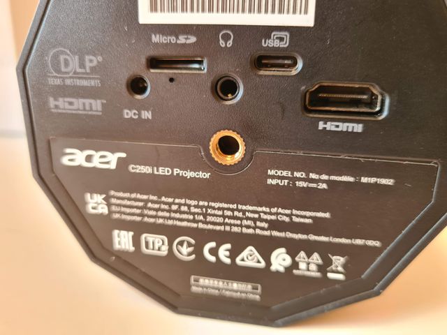 Proyector portátil Acer C250i