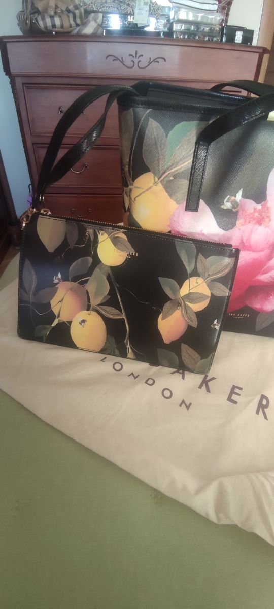 Bolso de piel de la firma Ted Baker