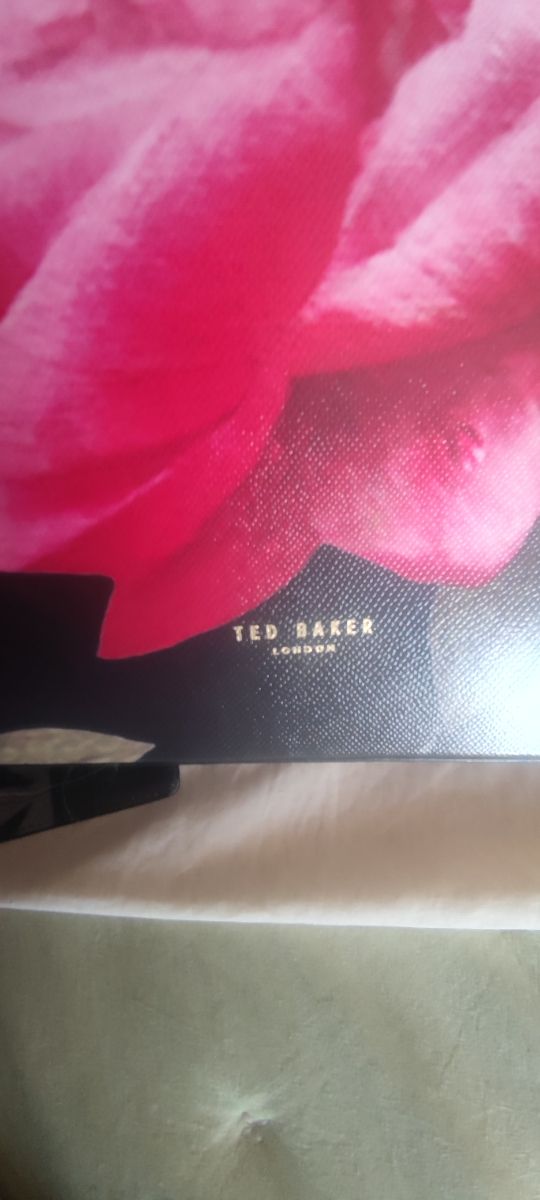 Bolso de piel de la firma Ted Baker