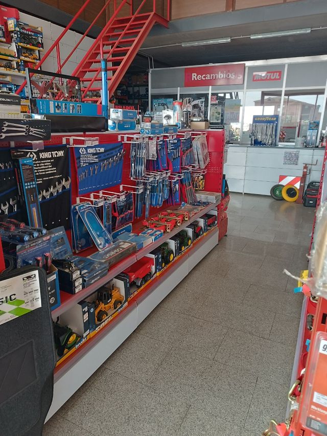 Herramienta y repuestos agricolas