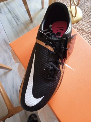 Botas Nike de futbol a estrenar 