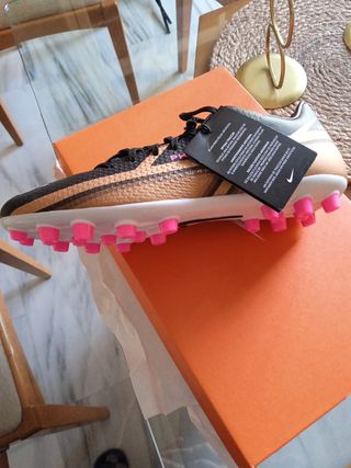 Botas Nike de futbol a estrenar 