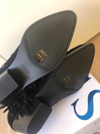 Botines piel Guess nuevos