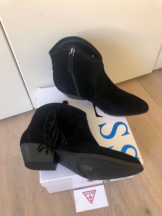 Botines piel Guess nuevos
