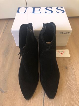 Botines piel Guess nuevos