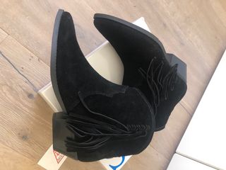 Botines piel Guess nuevos