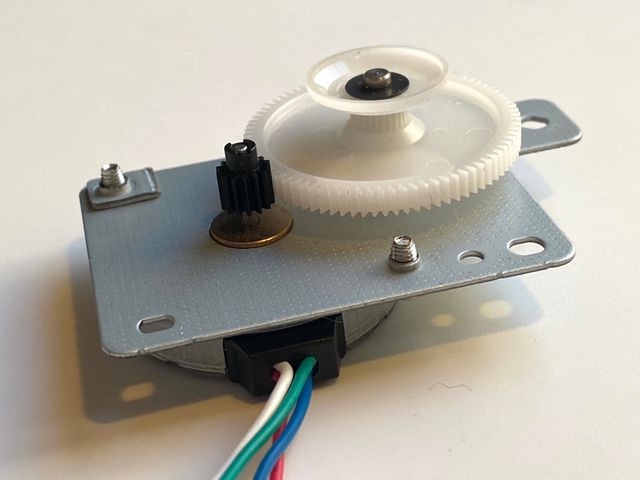 Motor de passo elétrico bipolar