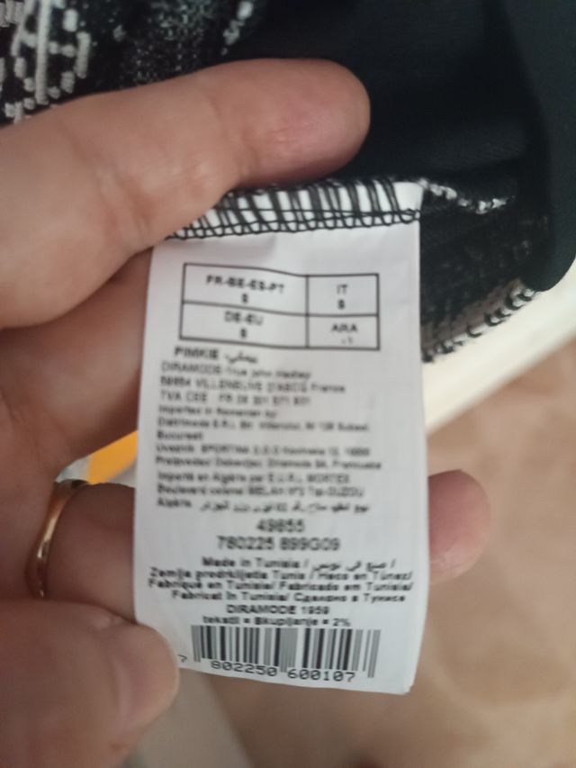 vestido negro y blanco