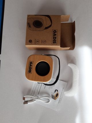 Altavoz portátil pequeño Bluetooth.