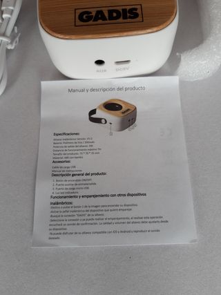 Altavoz portátil pequeño Bluetooth.