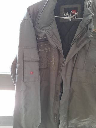 Anorak quicksilver talla 14 años 