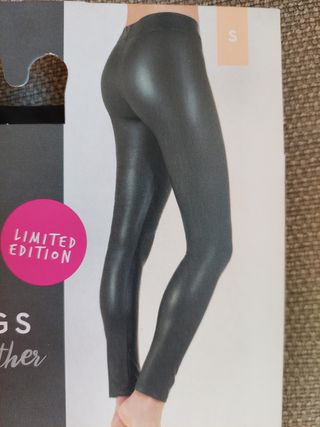 Leggins (como si fuera piel) negro. T-S