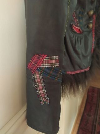 CHAQUETA DE PIE MARCA SOMINEMI