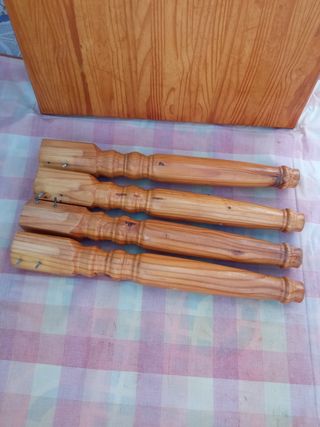 Mesa de madera con 5 sillas 150cm*80cm