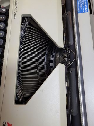 maquina escribir antigua