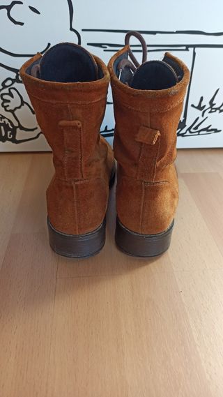 Botas piel , 39
