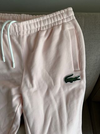 Pantalón NUEVO sin etiqueta LACOSTE.