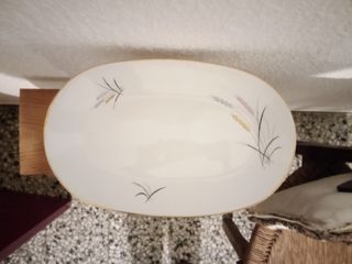 Vajilla antigua con filamento de oro