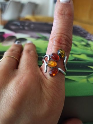 ANILLO EN PLATA Y ÁMBAR