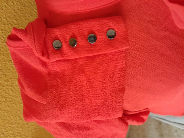 Camisa roja de Mango