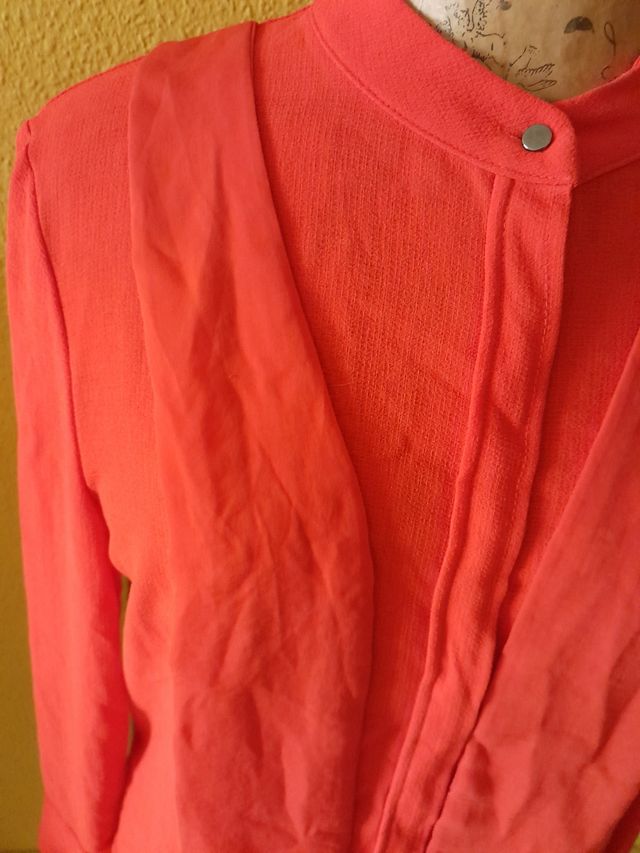 Camisa roja de Mango