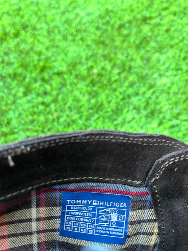 Botas ante Tommy Hilfiguer39