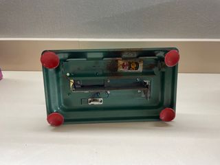 Máquina de coser a pilas antigua juguete