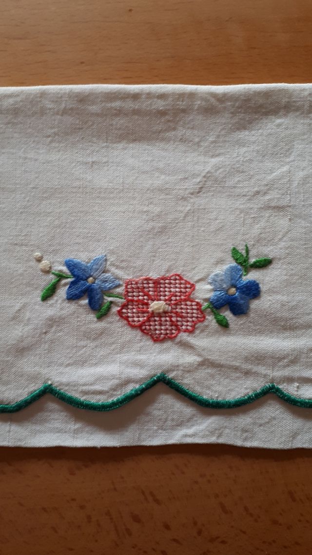 Bustina vintage porta posate fatta e ricamata a ma