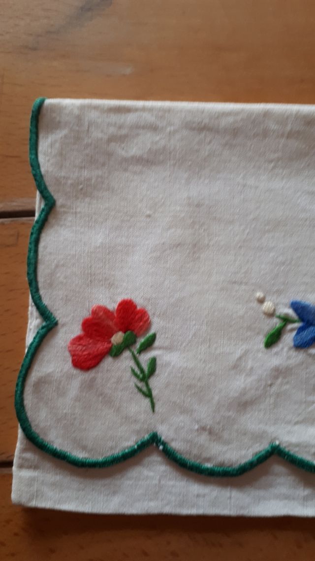 Bustina vintage porta posate fatta e ricamata a ma