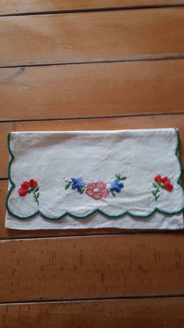 Bustina vintage porta posate fatta e ricamata a ma